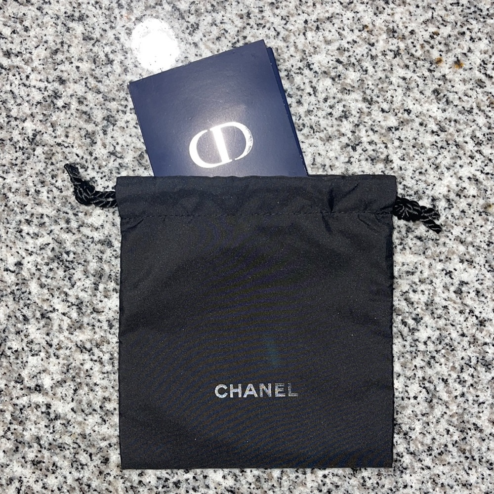 CHANEL Mini Pouch + Sample of DIOR lipsticks